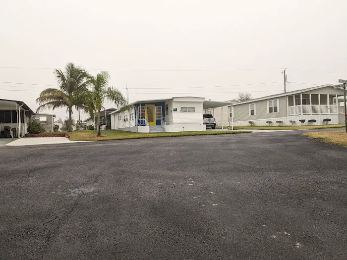 Avon Mobile Home Park Picture 3