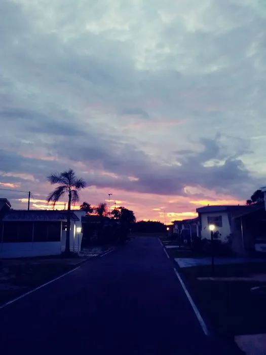 Avon Mobile Home Park Picture 6