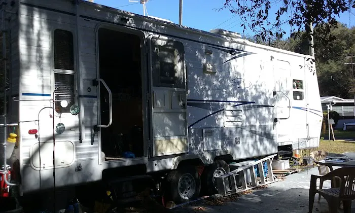 Galaxy Mobile Home Park Picture 10