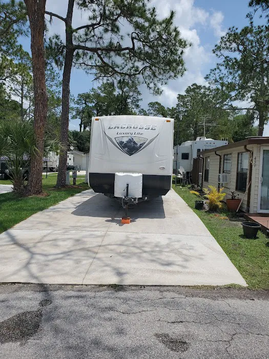 Tampa East RV Resort, The Oaks Picture 3