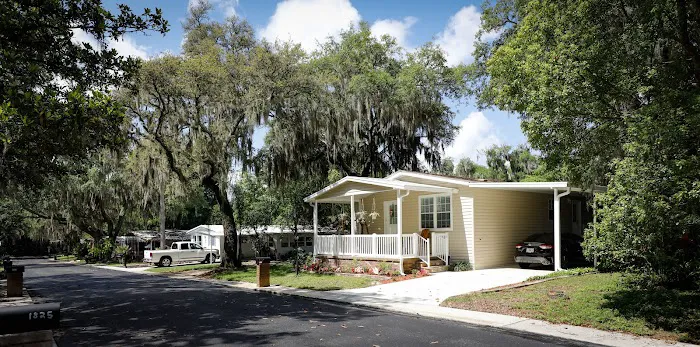Country Villa Estates Picture 3