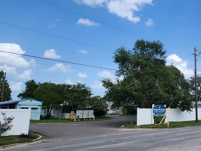 Avon Park Village Picture 5
