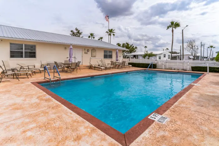 Villa Del Sol Mobile Home Park Picture 3