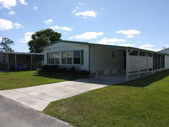 Lakewood Village Picture 7