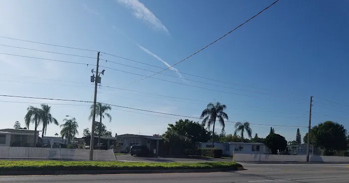 Crystal Lake Mobile Resort Picture 2