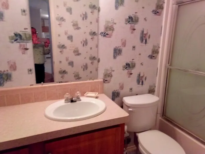 Holiday Village Mobile Home Park Picture 10