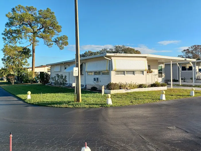 Club Chalet Mobile Home Park Resident owned Picture 7
