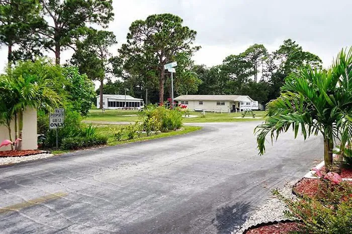 Lake Letta RV Park Picture 3