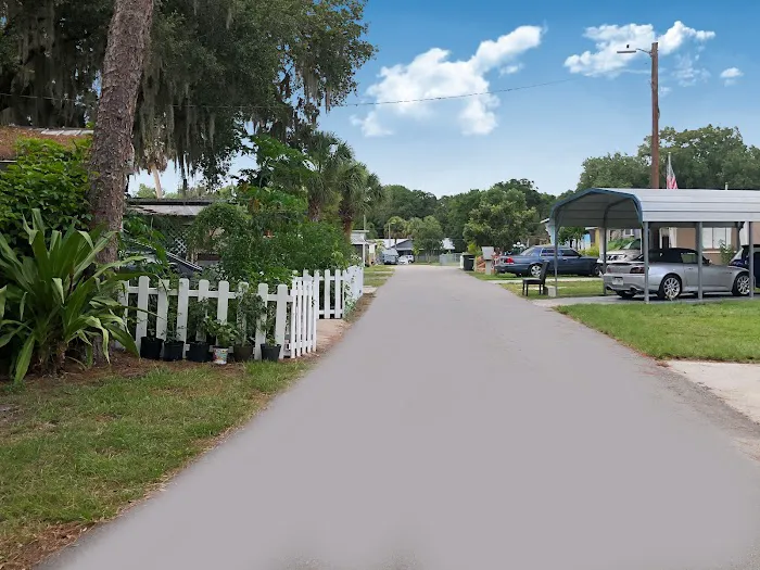 Riverlawn Manufactured Home Community Picture 2