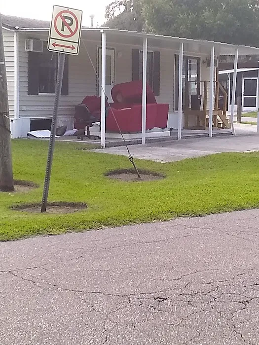 Riverlawn Manufactured Home Community Picture 8