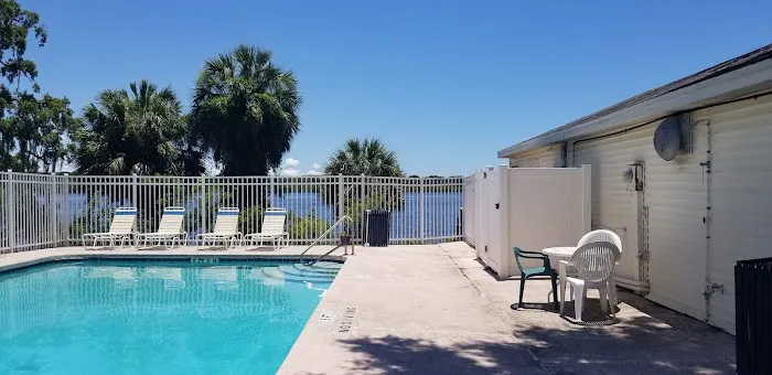 Alafia Riverfront Mobile Home Park Picture 2
