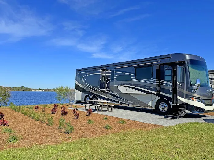 Waterside RV Resort Picture 5