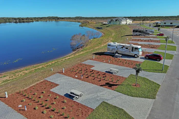 Waterside RV Resort Picture 3