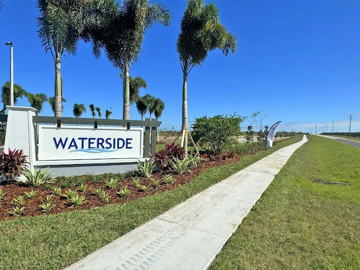 Waterside RV Resort Picture 4