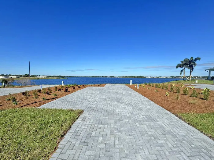 Waterside RV Resort Picture 8