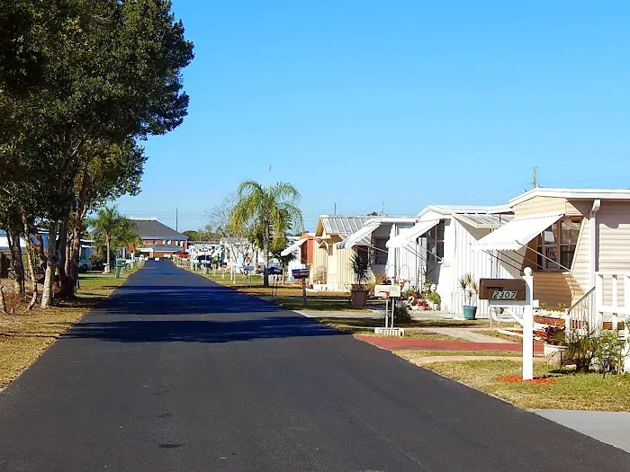 Lakeview Mobile Village Picture 3