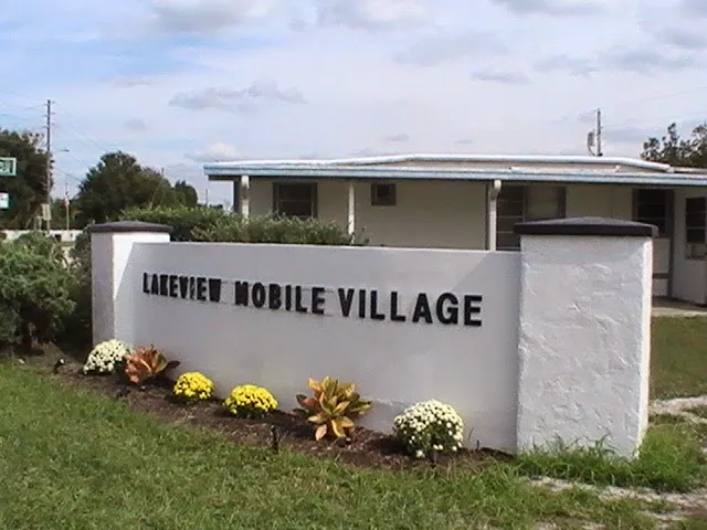 Lakeview Mobile Village Picture 2