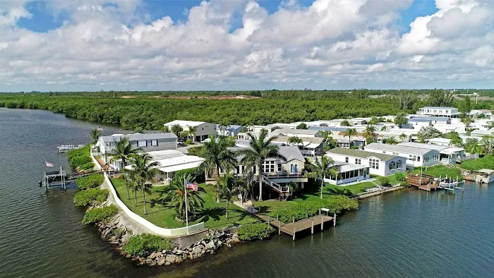 Fairlane Harbor Homes Picture 3
