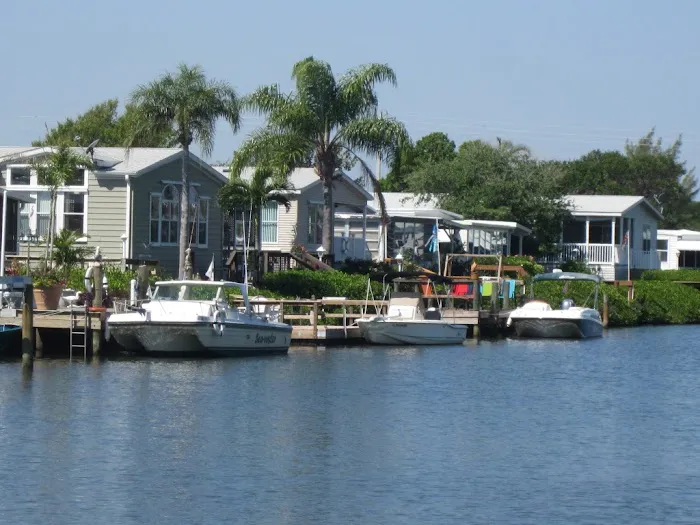Fairlane Harbor Homes Picture 9