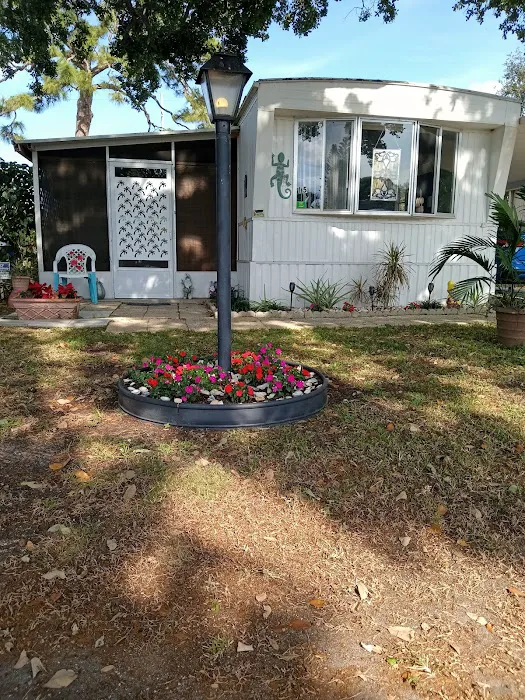 Woodlawn Manor Picture 2