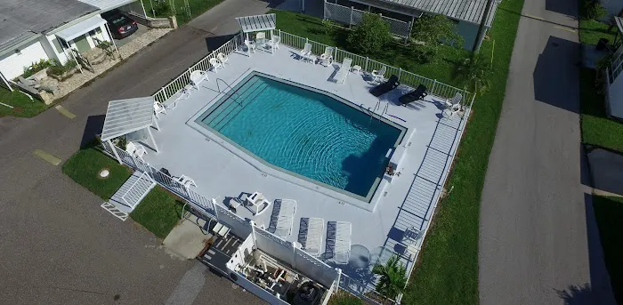 Sunshine Mobile Home Park Picture 9