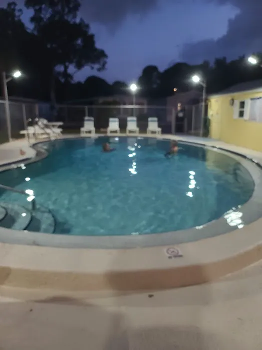 Melody Gardens Mobile Home Park Picture 9