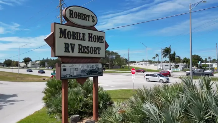 Robert's Mobile Home and RV Resort Picture 3