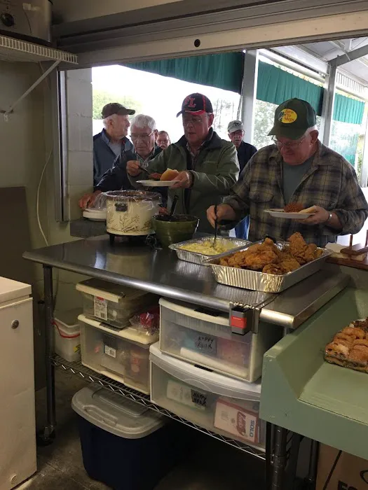 Robert's Mobile Home and RV Resort Picture 10