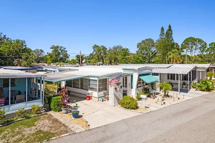 Palm Circle Community Picture 3