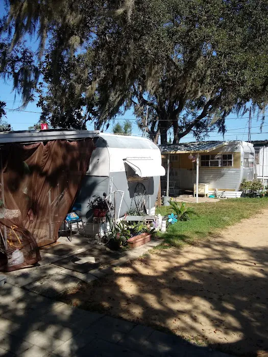 Trailer Park Picture 9