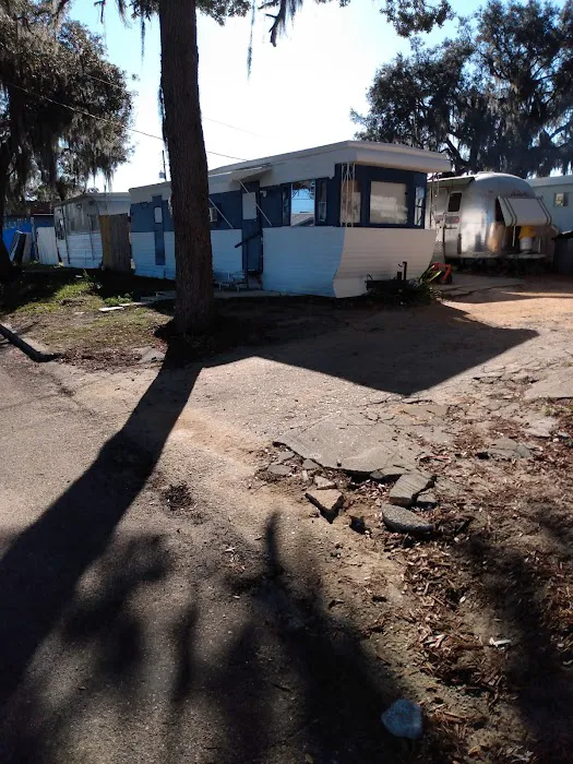 Trailer Park Picture 10