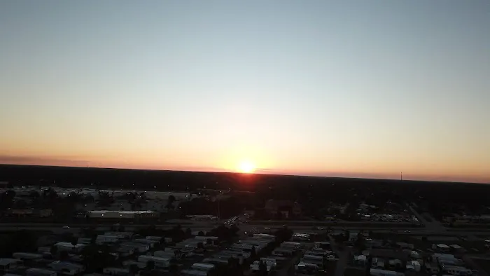 Sunny Pines RV & Mobile Home Park Picture 9
