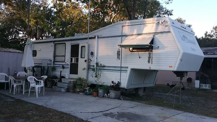 Alafia Mobile Plaza Picture 2