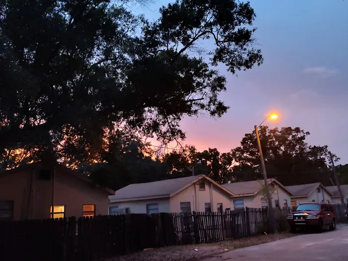 Courtesy Mobile Home Park Picture 3