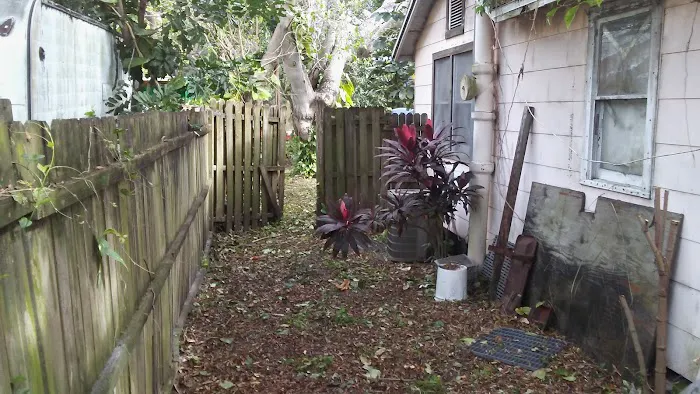 Courtesy Mobile Home Park Picture 1
