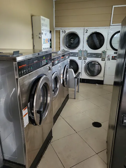 Abbeys Wigwam RV Park Picture 9