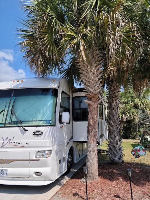 Treasure Coast RV Resort Picture 10