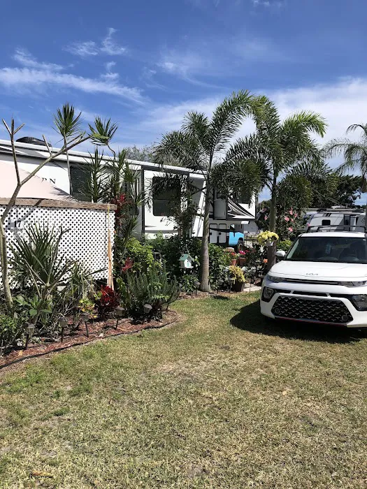 Easy Livin' RV Park Picture 7