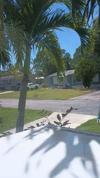 Tanglewood Mobile Home Park Picture 3
