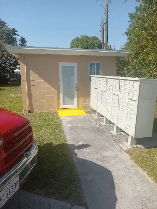 Bentonwood Mobile Home Park Picture 6