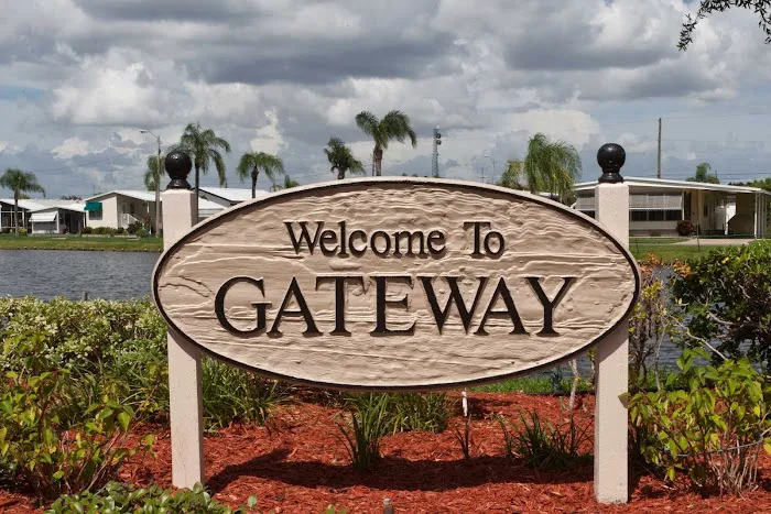 Gateway Mobile Home Park Picture 6