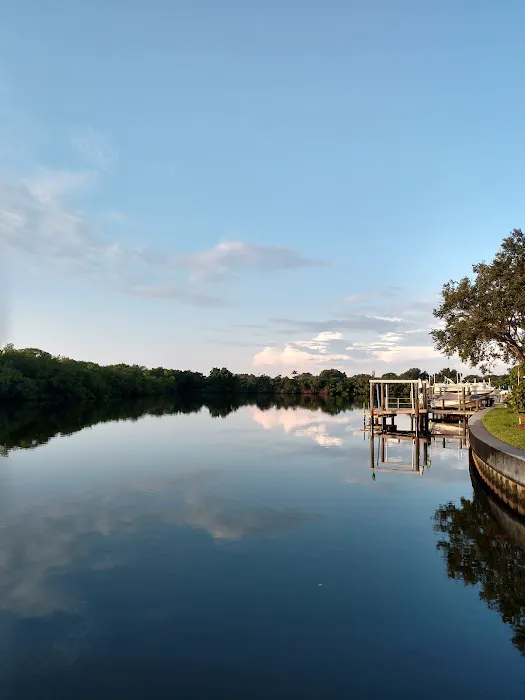 Americana Cove Picture 5