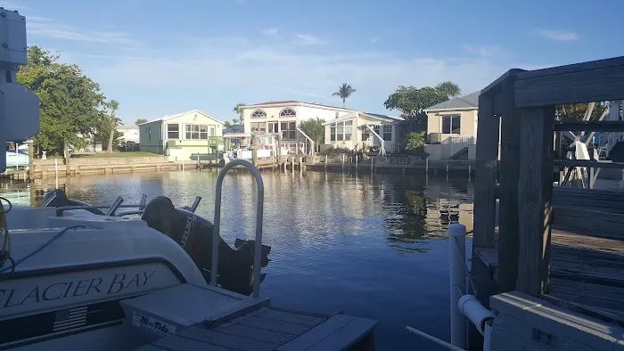 Holiday Out at St Lucie Picture 5