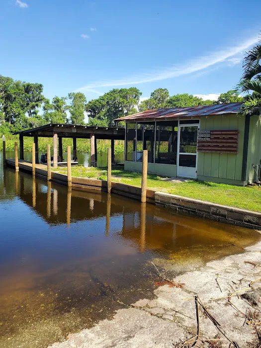 Cypress Isle RV Park & Marina Picture 2