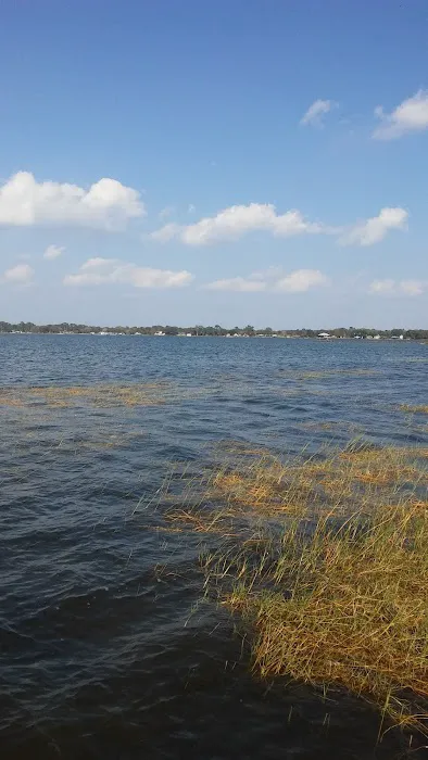 Lake Garden Mobile Home Park Picture 6