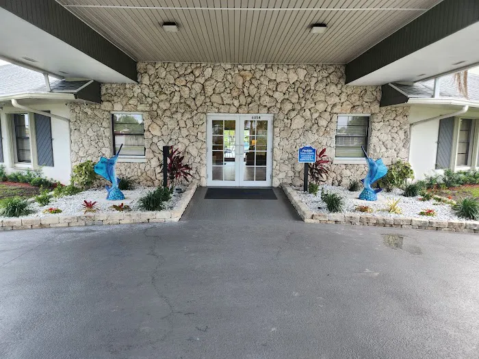 Pinelake Gardens & Estates Picture 6