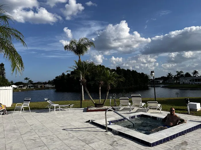 Pinelake Gardens & Estates Picture 5