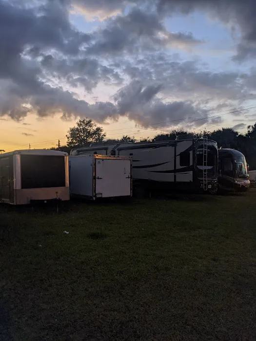 Twin Rivers RV & Mobile Home Park Picture 5