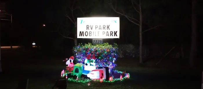 Twin Rivers RV & Mobile Home Park Picture 10