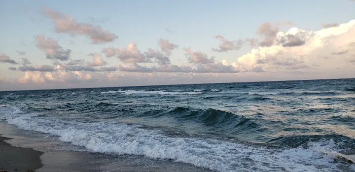 Lakeside Village Mobile Home Park Picture 2